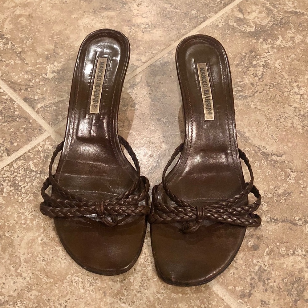 MANOLO BLAHNIK Sz 7 Brown Braided Sandals
